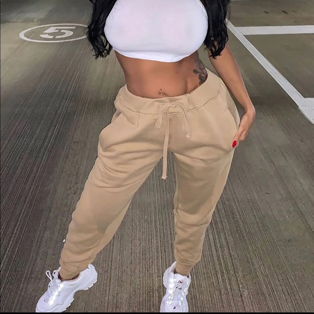Fashion Nova Oversized Jogger - Nude